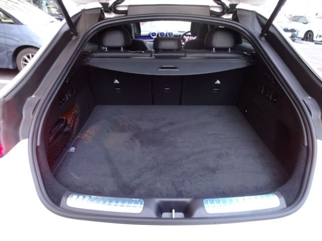 MERCEDES BENZ GLC CO 2025 Image 31