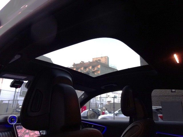 MERCEDES BENZ GLC CO 2025 Image 31