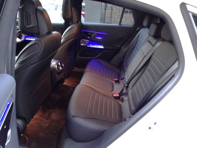 MERCEDES BENZ GLC CO 2025 Image 31