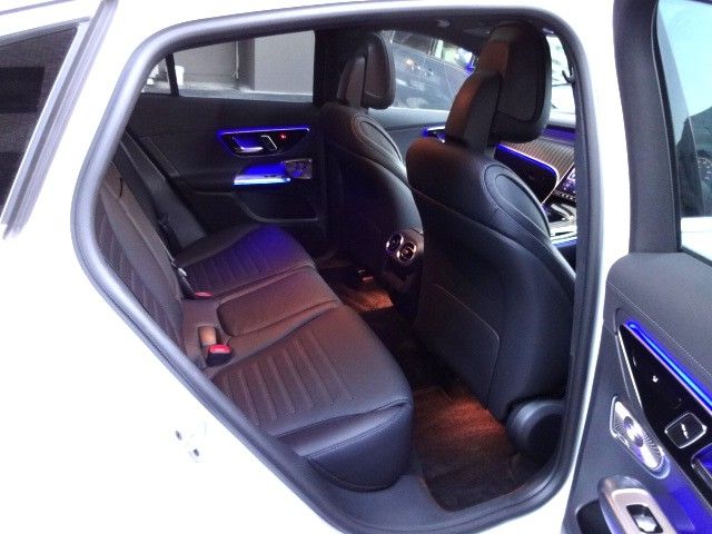 MERCEDES BENZ GLC CO 2025 Image 31