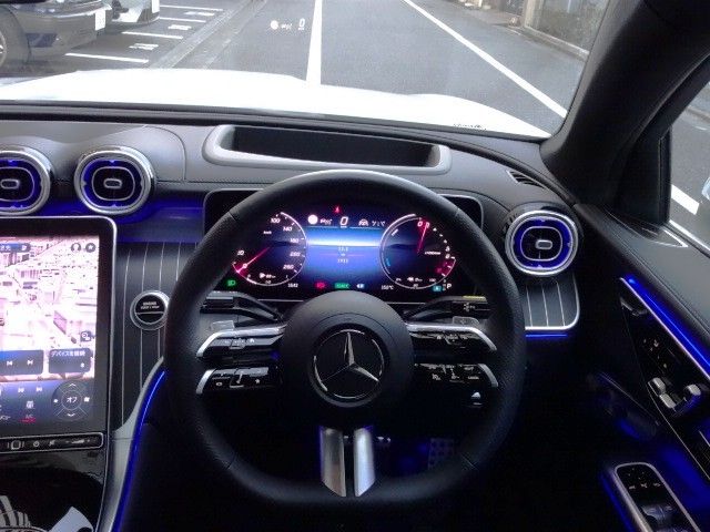 MERCEDES BENZ GLC CO 2025 Image 31