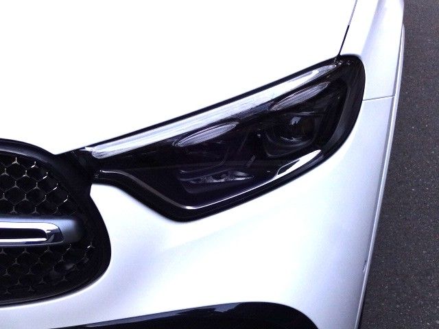 MERCEDES BENZ GLC CO 2025 Image 31