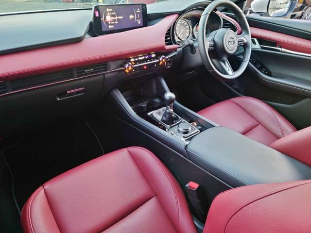 MAZDA 3 FASTBACK 2025 Image 31