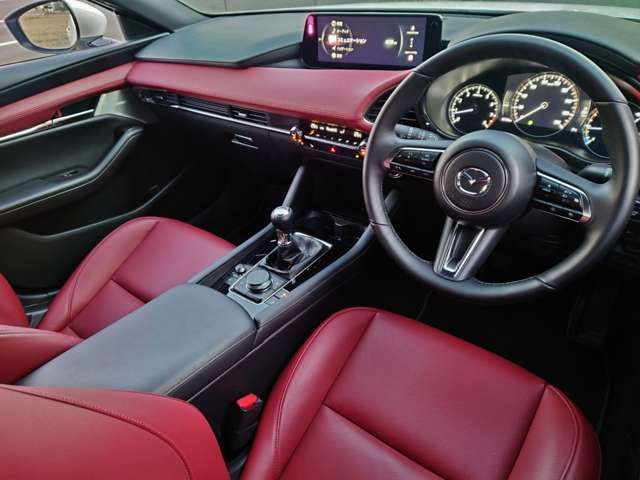 MAZDA 3 FASTBACK 2025 Image 31