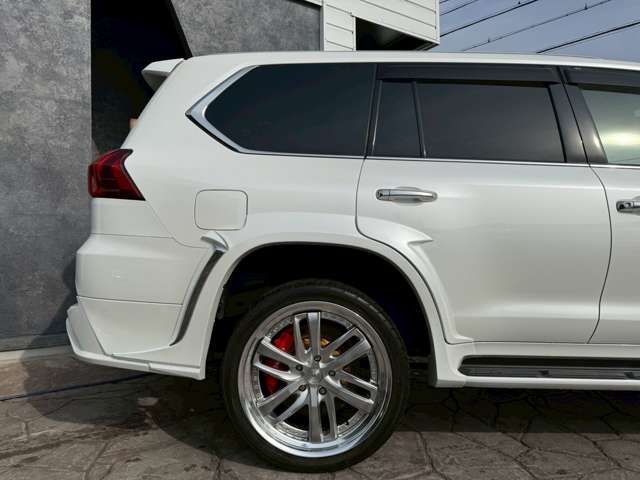 TOYOTA LEXUS LX570 AWD 2016 Image 31