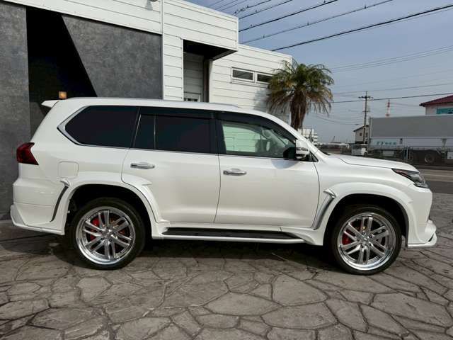 TOYOTA LEXUS LX570 AWD 2016 Image 31