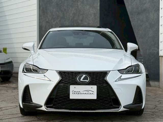 TOYOTA LEXUS IS200T 2018 Image 31