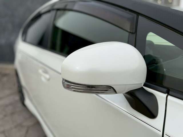 TOYOTA PRIUS ALPHA 2015 Image 31