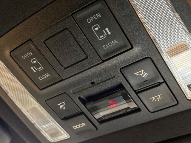 TOYOTA NOAH HYBRID 2023 Image 31