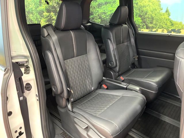 TOYOTA NOAH HYBRID 2023 Image 31