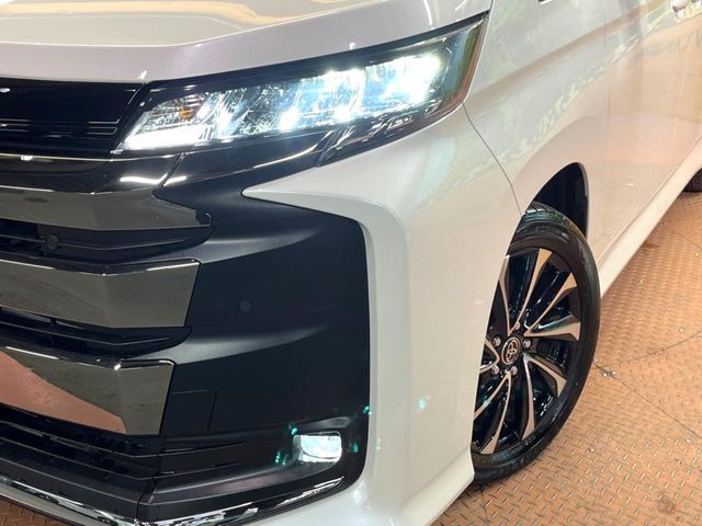 TOYOTA NOAH HYBRID 2023 Image 31