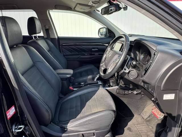 MITSUBISHI OUTLANDER PHEV 2016 Image 31