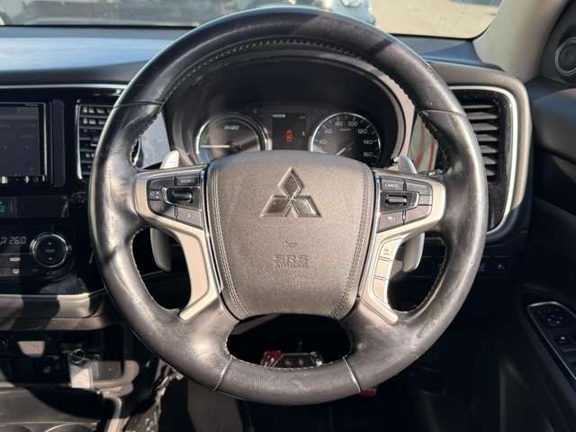 MITSUBISHI OUTLANDER PHEV 2016 Image 31