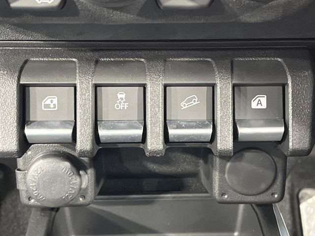 SUZUKI JIMNY NOMADE 2025 Image 31