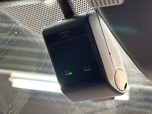 TOYOTA PRIUS 2021 Image 31