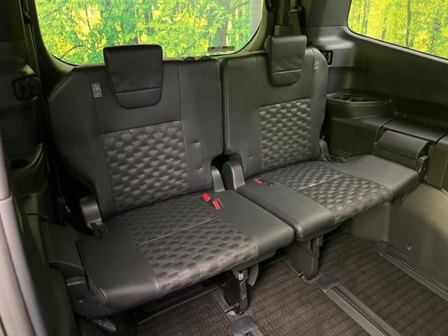 TOYOTA VOXY HYBRID 2023 Image 31