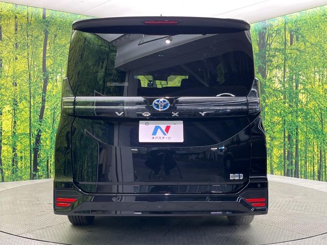 TOYOTA VOXY HYBRID 2023 Image 31