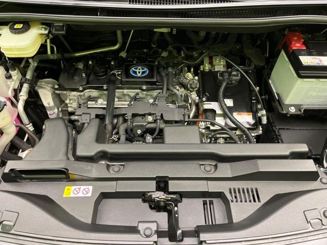 TOYOTA VOXY HYBRID 2023 Image 31