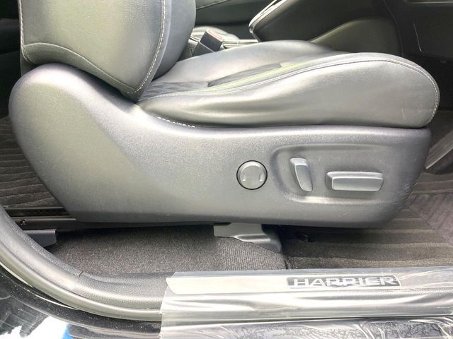 TOYOTA HARRIER 2WD 2017 Image 31