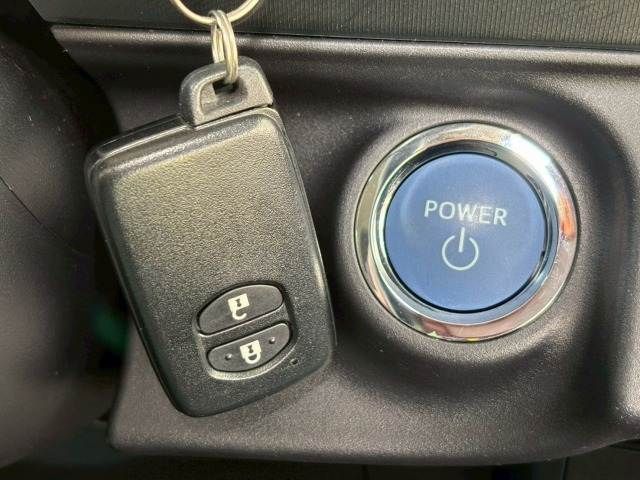 TOYOTA AQUA 2013 Image 31