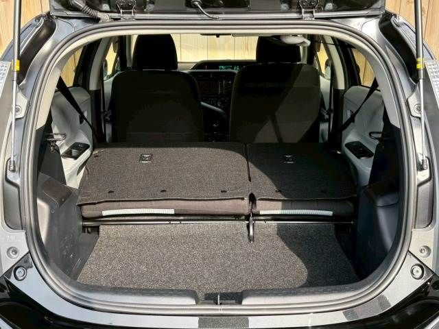 TOYOTA AQUA 2013 Image 31