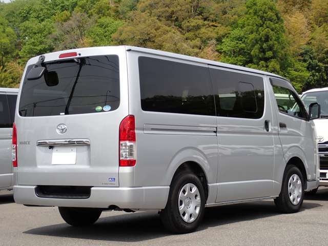 TOYOTA HIACE VAN 1.15T 2WD 2021 Image 31