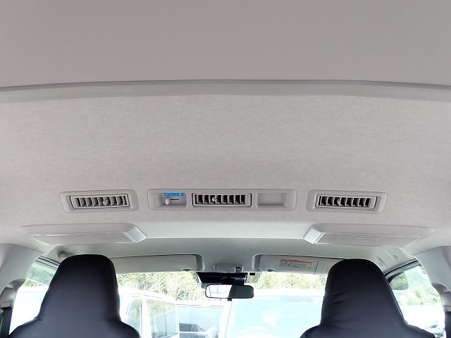 TOYOTA HIACE VAN 1.15T 2WD 2021 Image 31