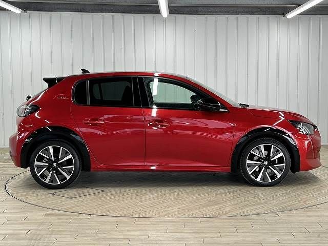 PEUGEOT 208 2020 Image 31