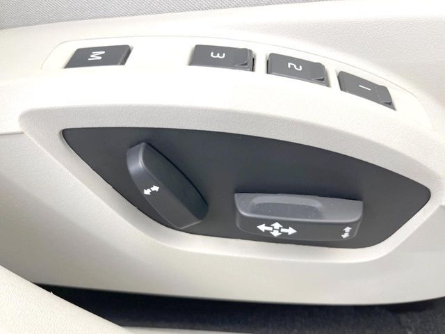 VOLVO V40 CROSS COUN 2018 Image 31