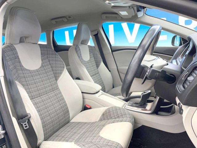 VOLVO V40 CROSS COUN 2018 Image 31