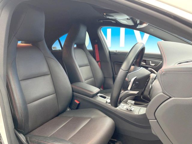 AMG CLA CLASS 2015 Image 31