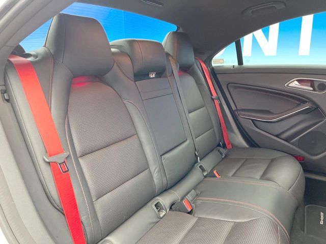 AMG CLA CLASS 2015 Image 31