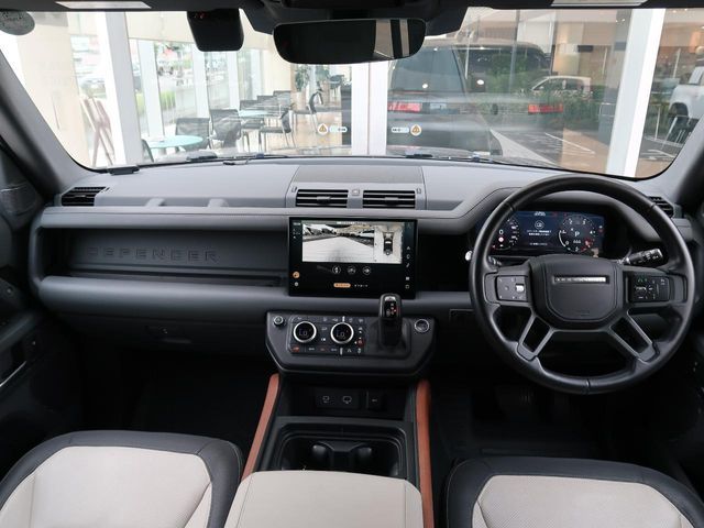 ROVER DEFENDER 2022 Image 31