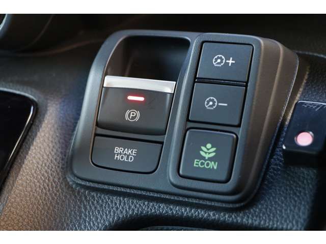 HONDA N BOX CUSTOM 2023 Image 31