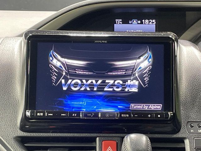 TOYOTA VOXY 2018 Image 31