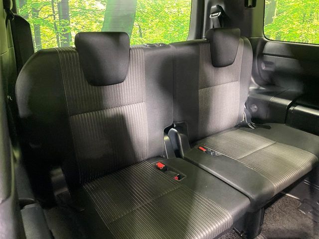 TOYOTA VOXY 2018 Image 31