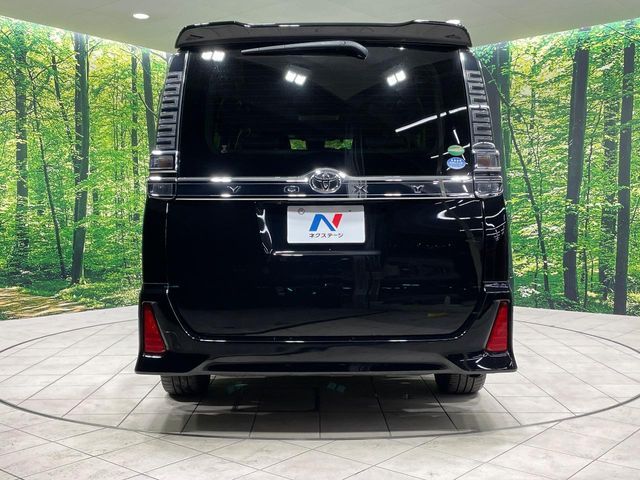 TOYOTA VOXY 2018 Image 31