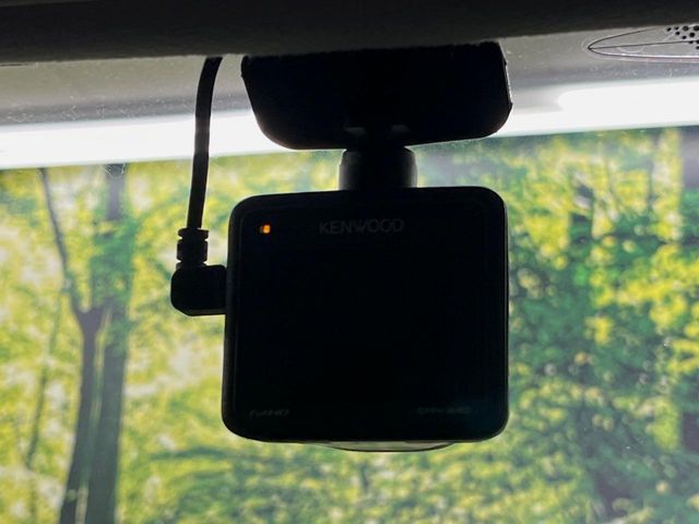 TOYOTA VOXY 2010 Image 31