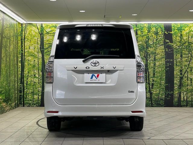 TOYOTA VOXY 2010 Image 31