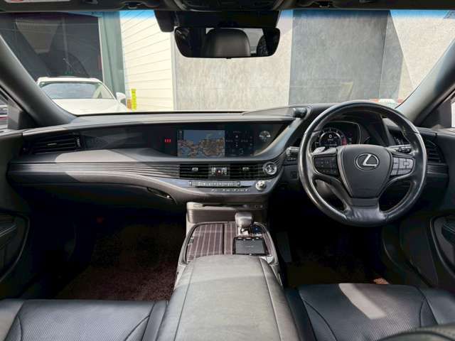 TOYOTA LEXUS LS500 2018 Image 31