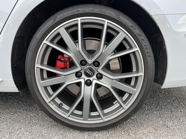 AUDI S4 AVANT 2021 Image 31