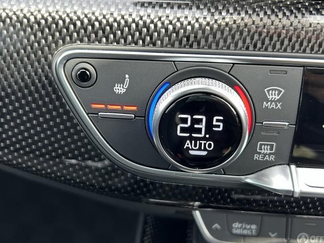 AUDI S4 AVANT 2021 Image 31