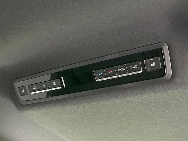 TOYOTA VOXY HYBRID 2023 Image 31