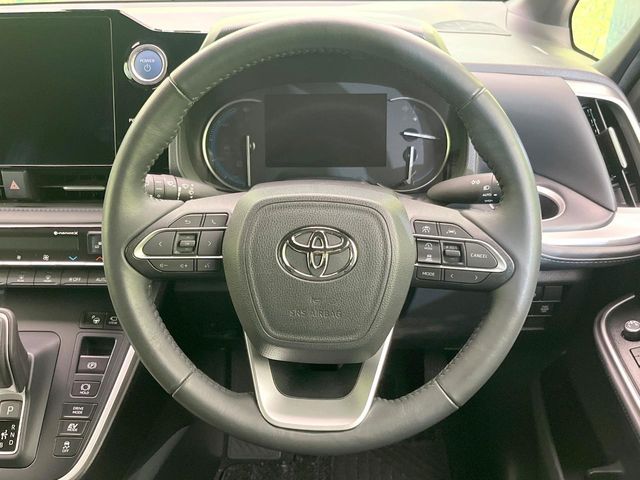 TOYOTA VOXY HYBRID 2023 Image 31