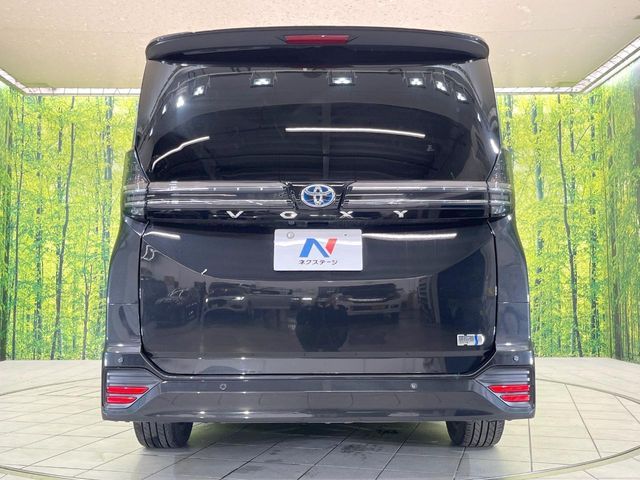 TOYOTA VOXY HYBRID 2023 Image 31