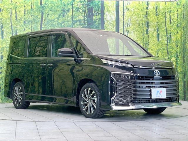 TOYOTA VOXY HYBRID 2023 Image 31