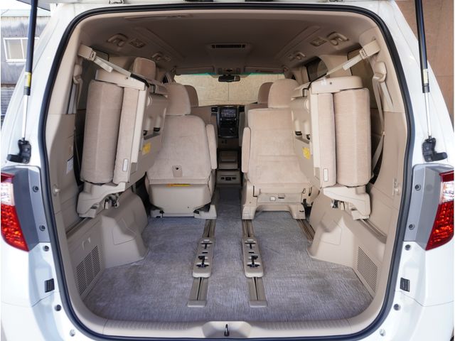 TOYOTA ALPHARD 2013 Image 31