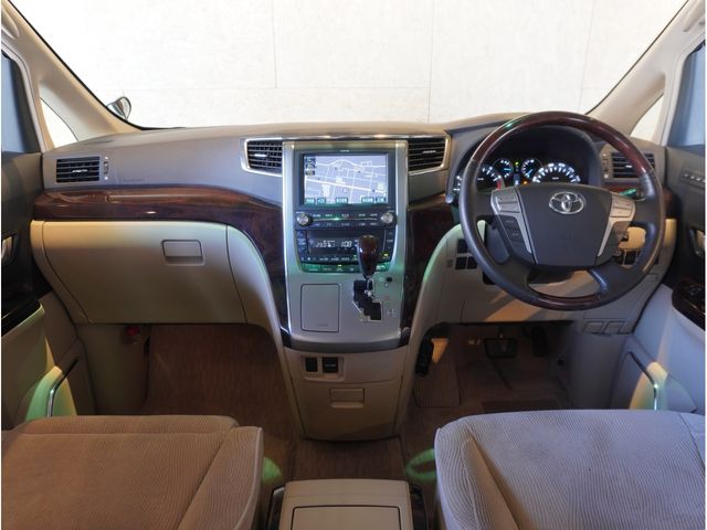 TOYOTA ALPHARD 2013 Image 31