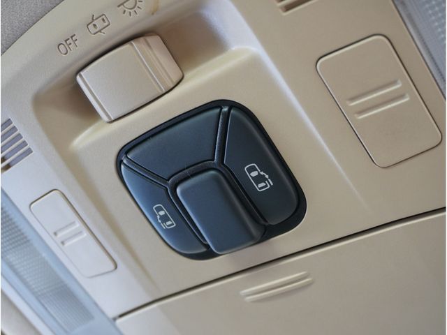 TOYOTA ALPHARD 2013 Image 31