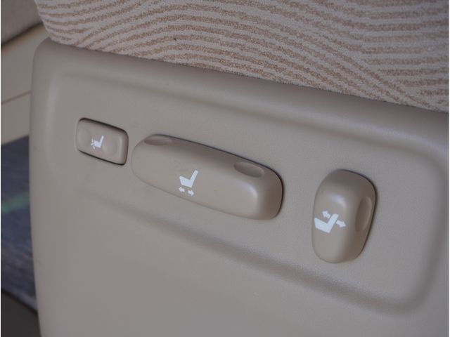 TOYOTA ALPHARD 2013 Image 31